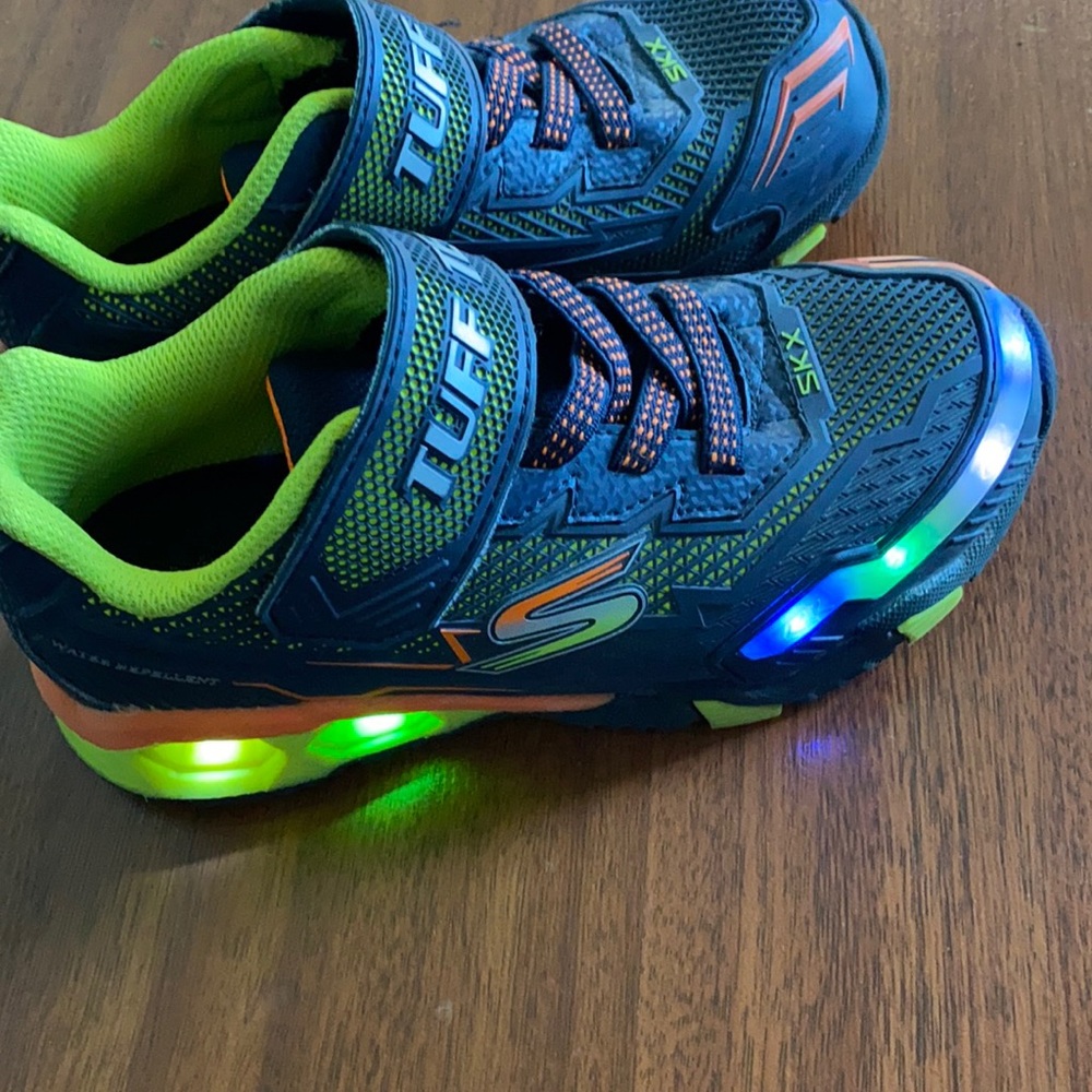 Sketchers lights size youth 2
